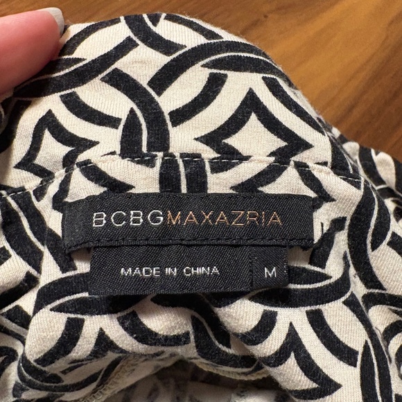 BCBGMaxAzria patterned skirt - size medium - Picture 3 of 10